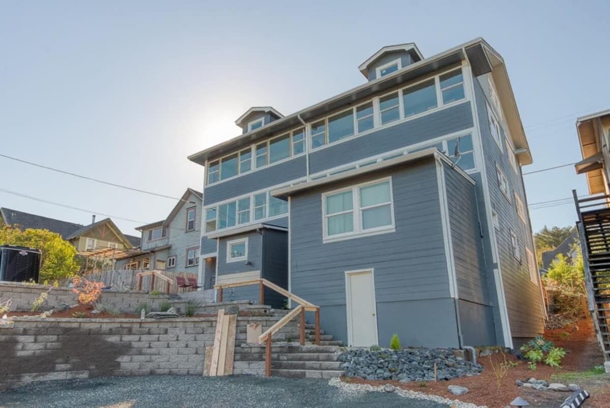 #Stayinmydistrict Historic Apartment Near Downtown Coos Bay Exterior photo