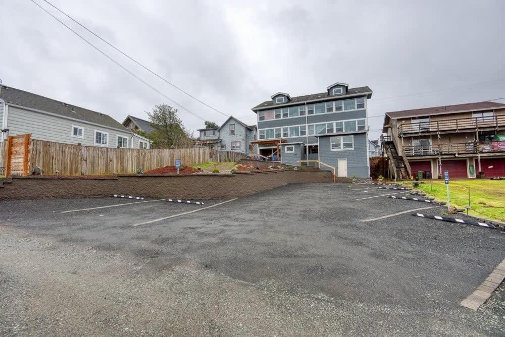 #Stayinmydistrict Historic Apartment Near Downtown Coos Bay Exterior photo