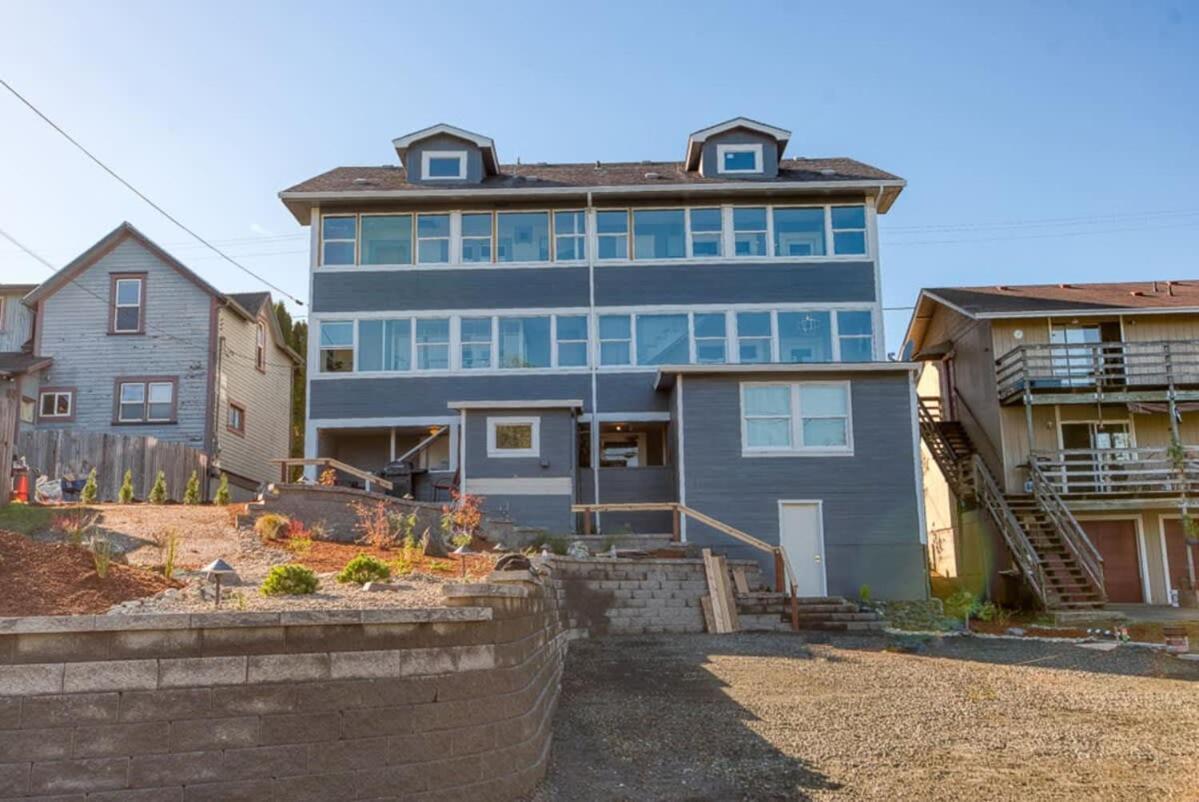 #Stayinmydistrict Historic Apartment Near Downtown Coos Bay Exterior photo