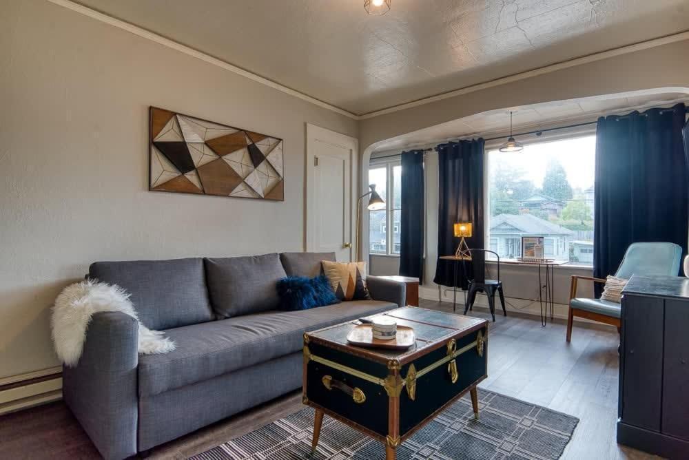 #Stayinmydistrict Historic Apartment Near Downtown Coos Bay Exterior photo