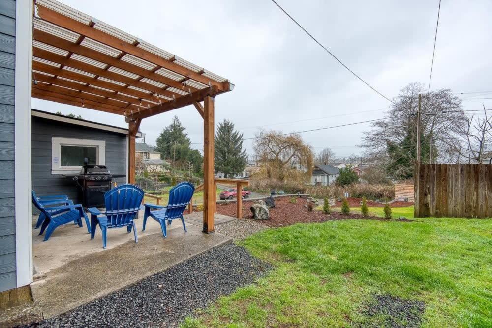 #Stayinmydistrict Historic Apartment Near Downtown Coos Bay Exterior photo