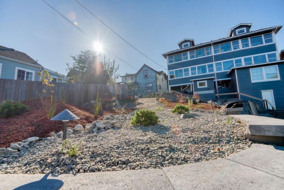 #Stayinmydistrict Historic Apartment Near Downtown Coos Bay Exterior photo