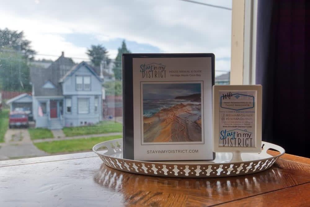 #Stayinmydistrict Historic Apartment Near Downtown Coos Bay Exterior photo
